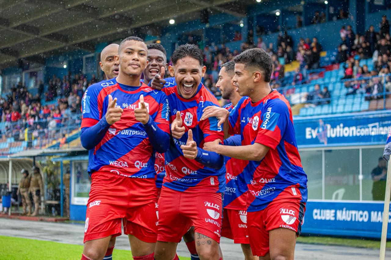 MARCÍLIO BATE JOINVILLE POR 4 A 2 NA COPA SC